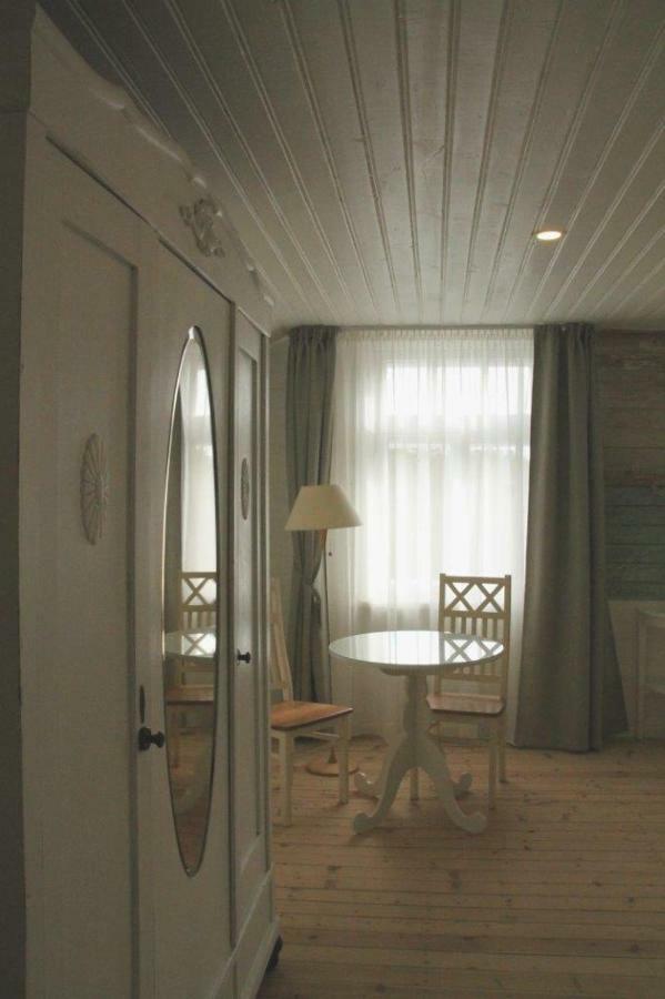 Meke Hotel Mustkalni Luaran gambar