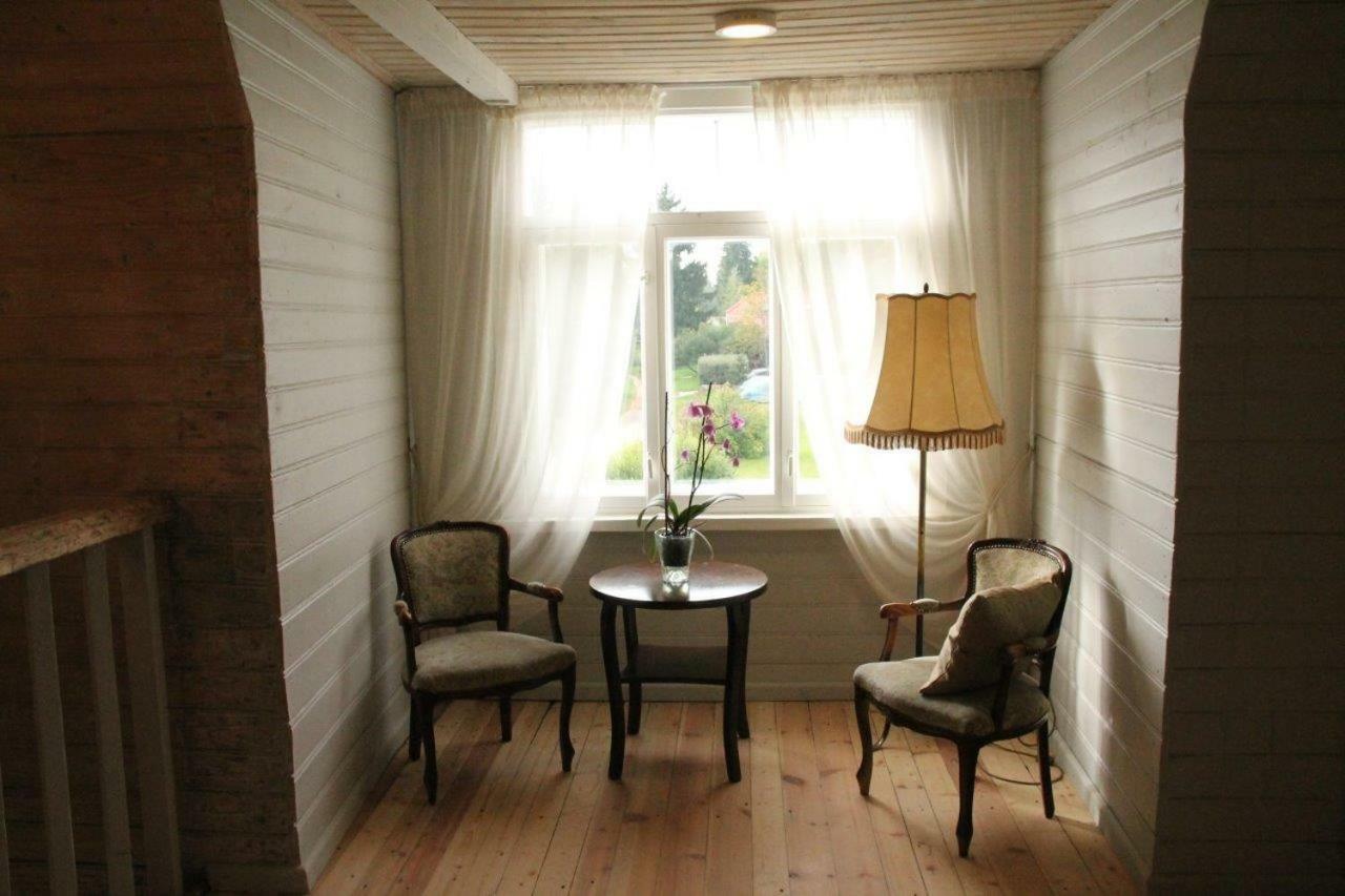 Meke Hotel Mustkalni Luaran gambar