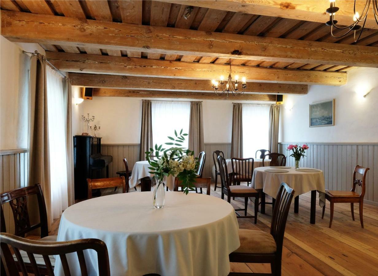 Meke Hotel Mustkalni Luaran gambar