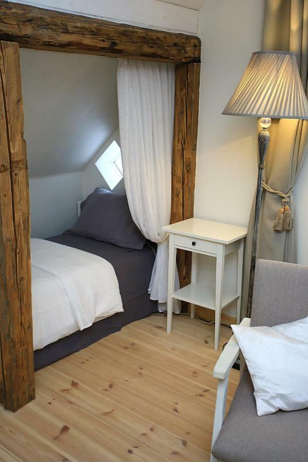Meke Hotel Mustkalni Luaran gambar