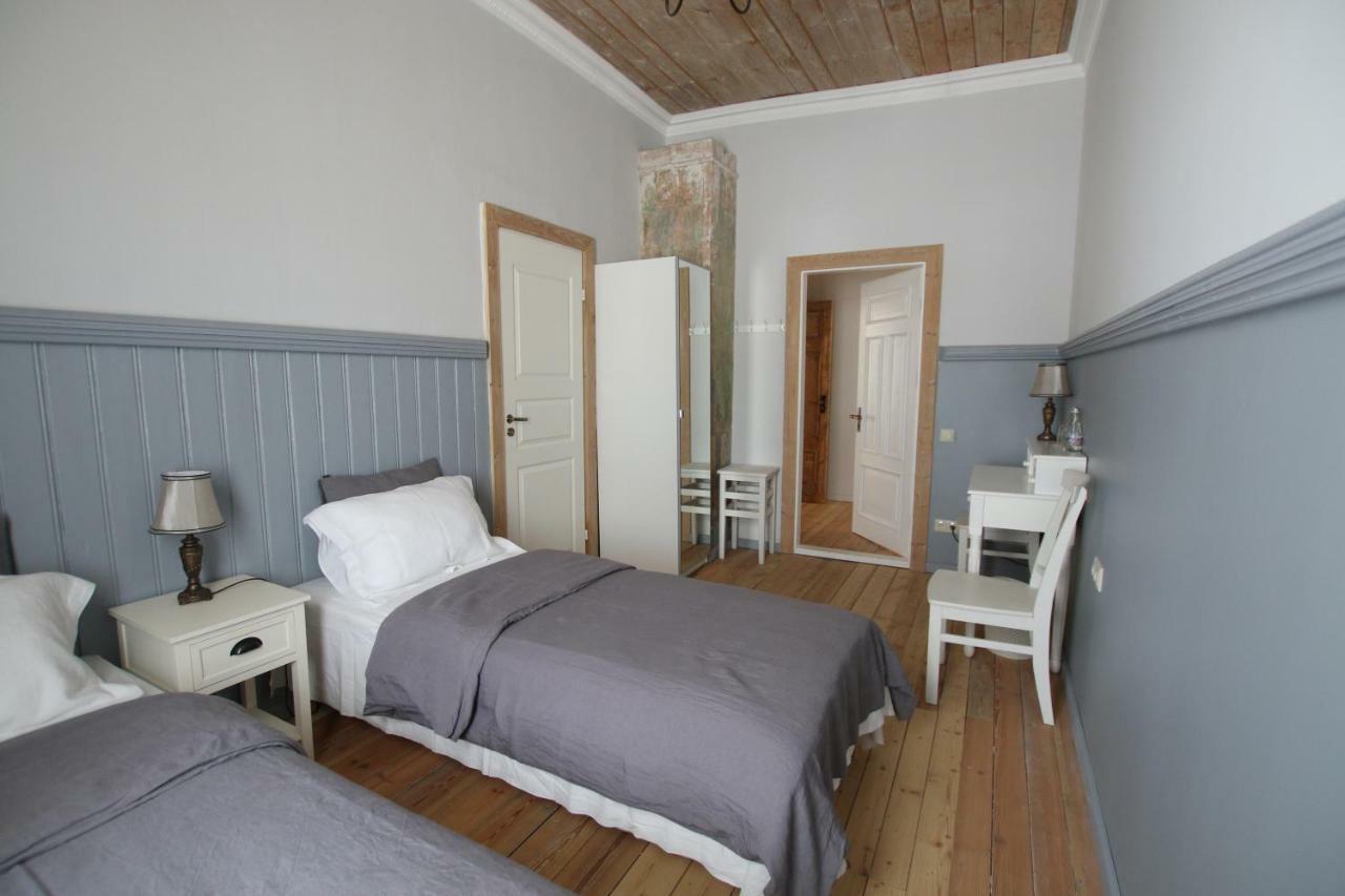 Meke Hotel Mustkalni Luaran gambar